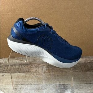 Topo Athletic Atmos Men’s Size 9 Navy White Road Running Shoes Sneakers